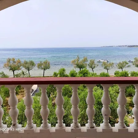 Apartment Liveric Seafront Zaton (Zadar)