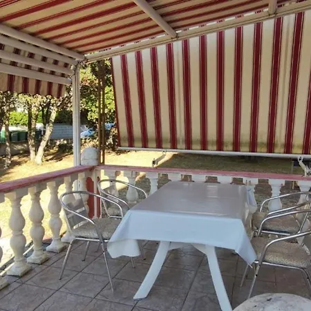 Liveric Seafront Apartment Zaton (Zadar)