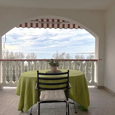 Liveric Seafront Apartament Zaton (Zadar)